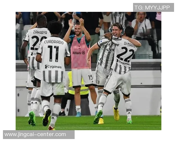 欧冠激战曼联与尤文图斯握手言和帽子戏法瞬间引爆全场历史冷门再现 欧冠激战曼联与尤文图斯握手言和帽子戏法瞬间引爆全场历史冷门再现