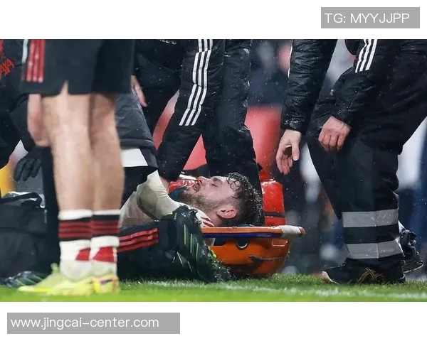 意甲大战:拜仁大胜阿森纳红牌事件引发全场热议与争议 意甲大战:拜仁大胜阿森纳红牌事件引发全场热议与争议