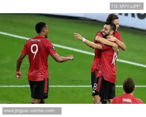 国王杯激战巴萨险胜曼联红牌争议引发全场热议与转会传闻 国王杯激战巴萨险胜曼联红牌争议引发全场热议与转会传闻