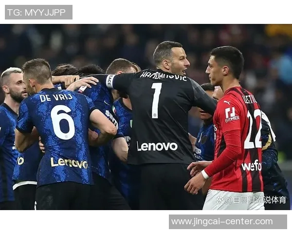 世界杯焦点战拜仁逆转曼联争议判罚引发全场热议